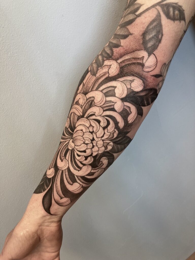Tattoo by Fiona • Black & Gold Tattoo, Rotterdam